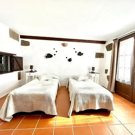 Great Rural House With Jacuzii, Wifi And Barbecue In Lanzarote Style בית נופש