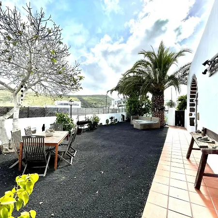 Great Rural House With Jacuzii, Wifi And Barbecue In Lanzarote Style